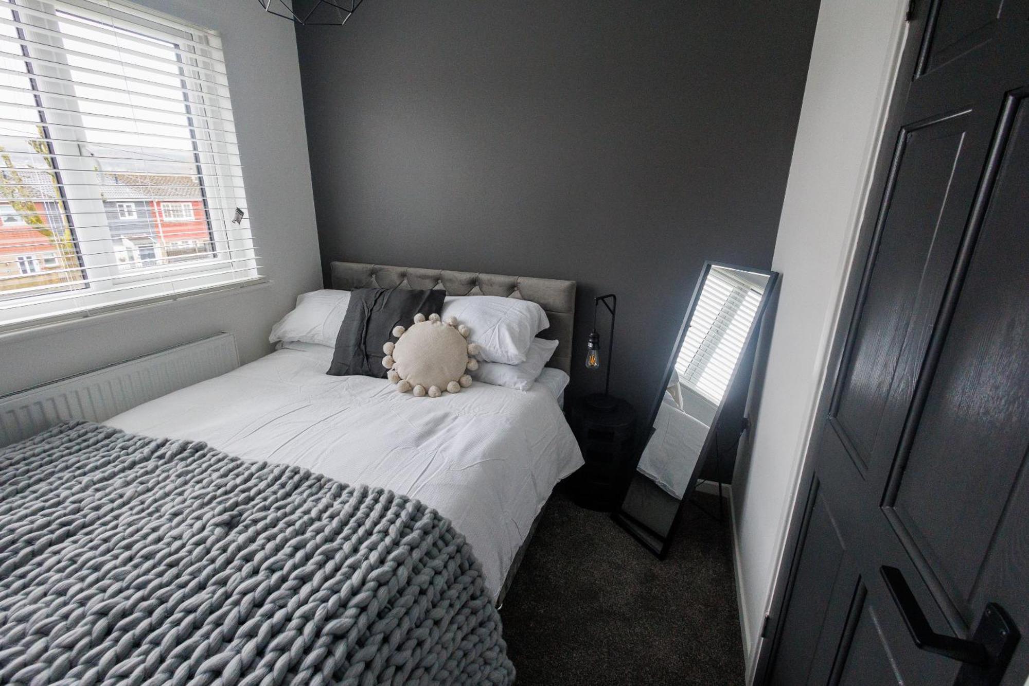 Uber Stylish 3 Bedroom Home Off Road Parking Near Town Centre And Bike Park Wales Merthyr Tydfil Exterior foto