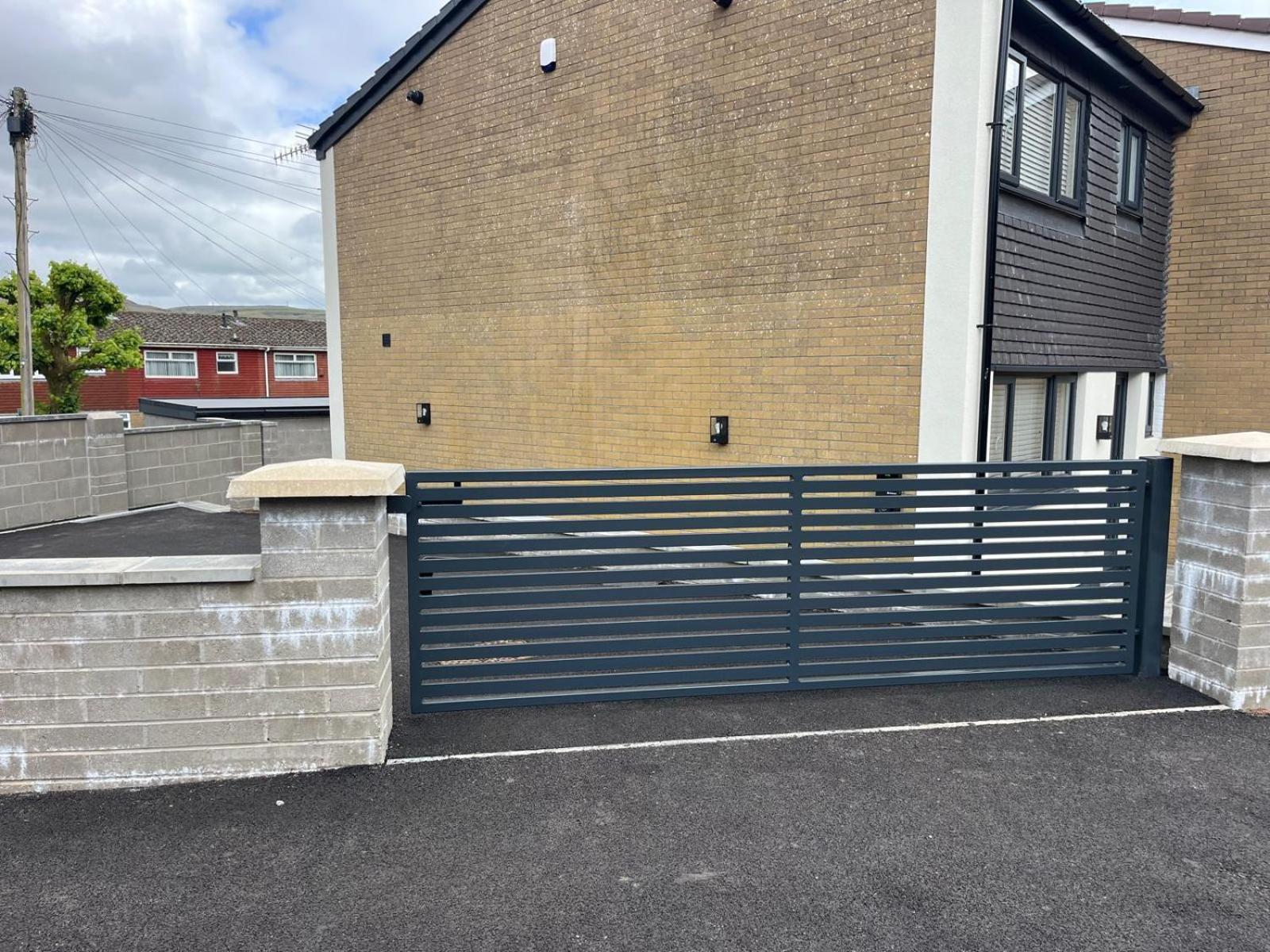 Uber Stylish 3 Bedroom Home Off Road Parking Near Town Centre And Bike Park Wales Merthyr Tydfil Exterior foto